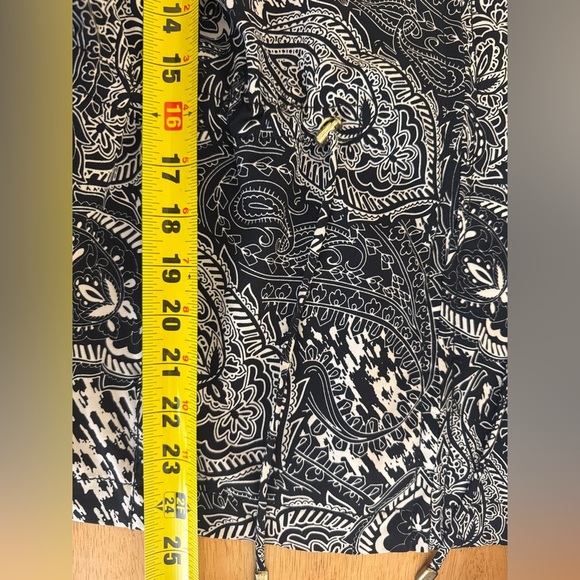 Chico's Zenergy Paisley Print Cinch Waist Full Zip Jacket Women’s Size 2 Large - Picture 8 of 8